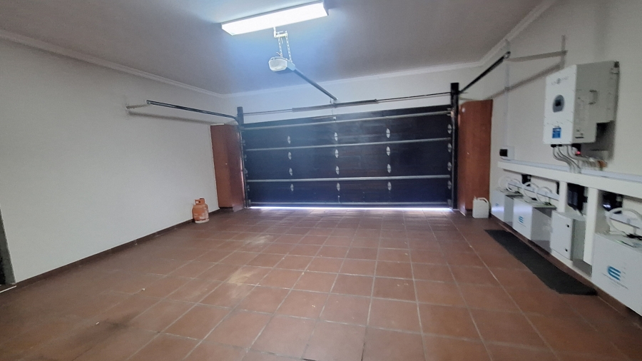 To Let 4 Bedroom Property for Rent in Jim Fouchepark Free State
